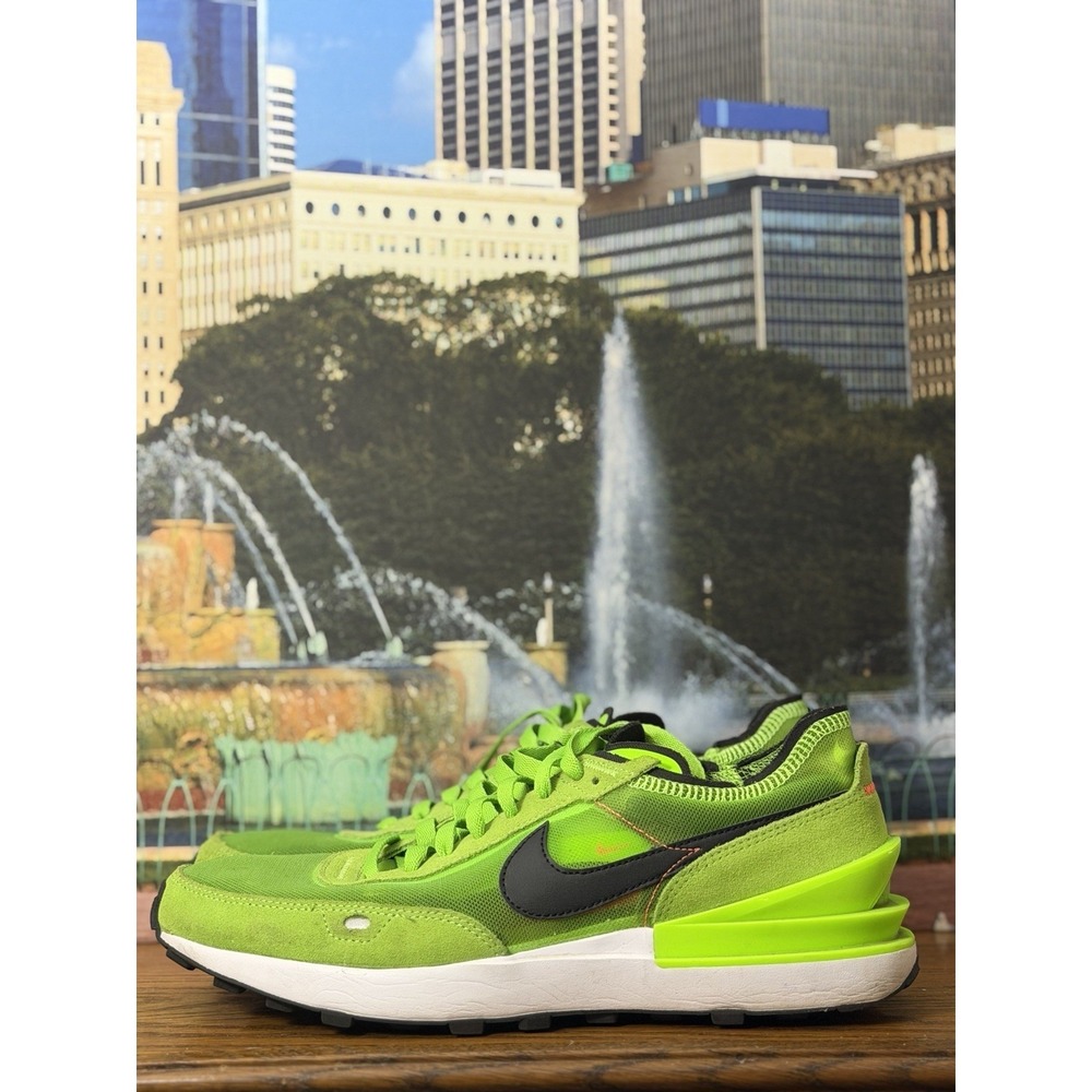 NIKE MENS SIZE 10 SHOES RETRO WAFFLE ONE ELECTRIC GREEN BLACK DA7995-300